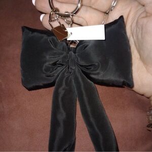 Elegant Black Bow Keychain 3/20$🩷